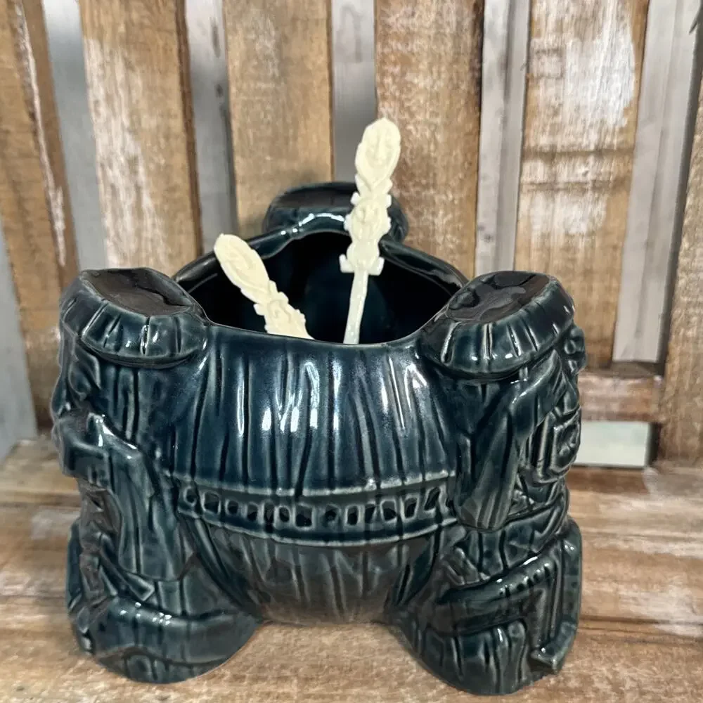 Disneyland Hotel Trader Sam’s Grog Grotto Enchanted Tiki Bar Bowl Blue W/ Stirs